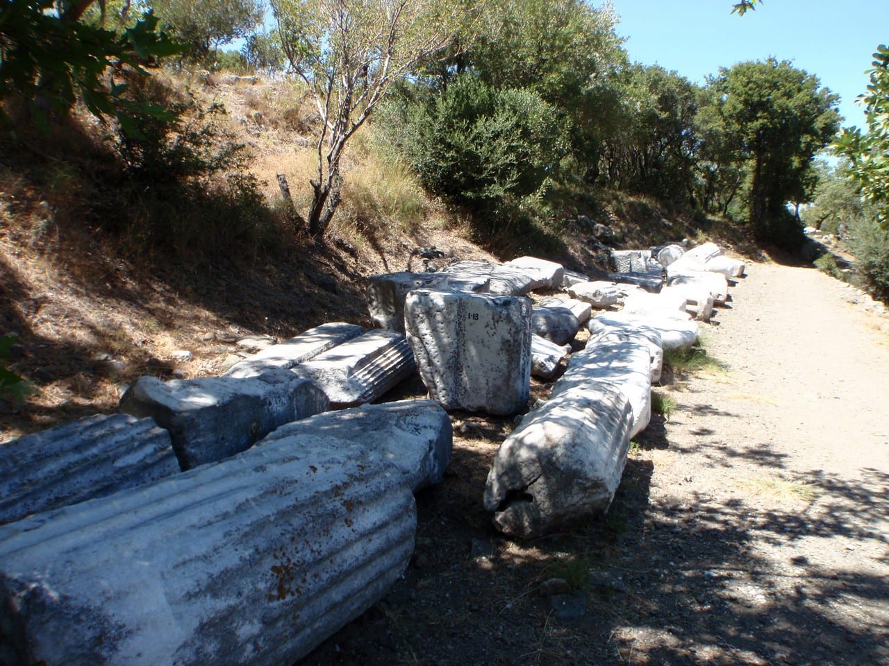 Semadirek: Büyük Tanrıların Adası