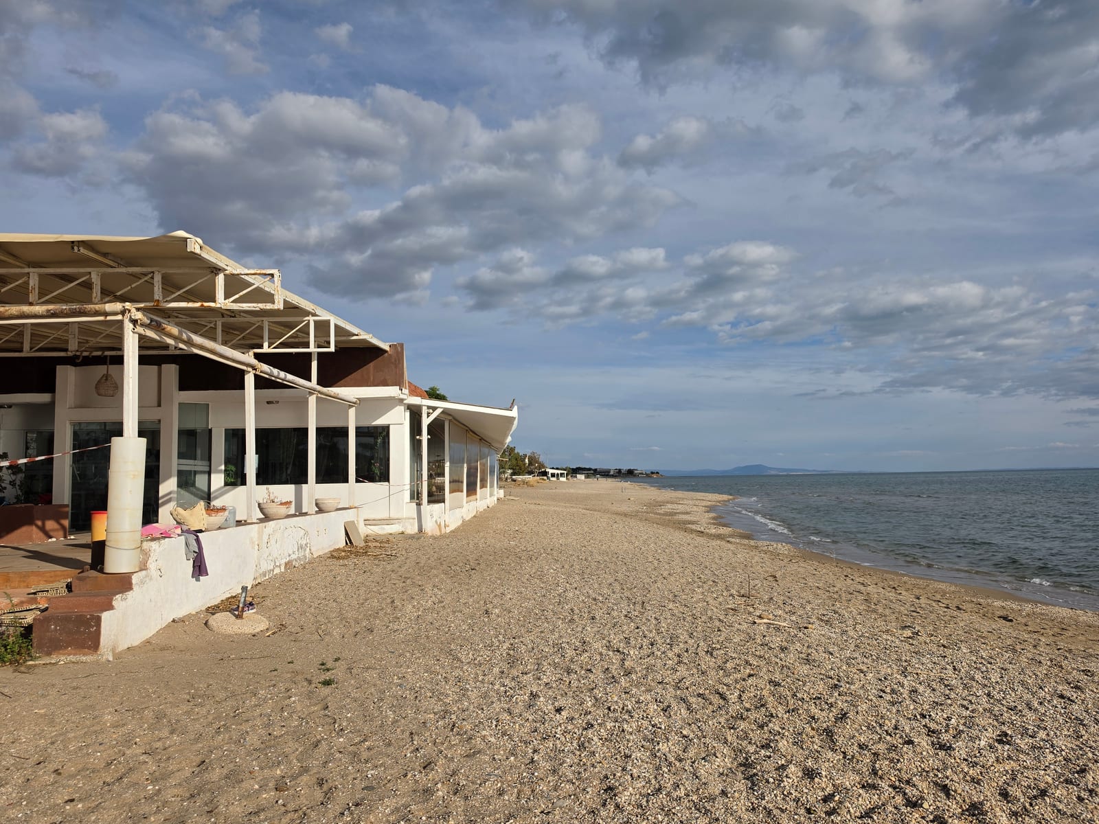 Delfini Beach Cafe Bar