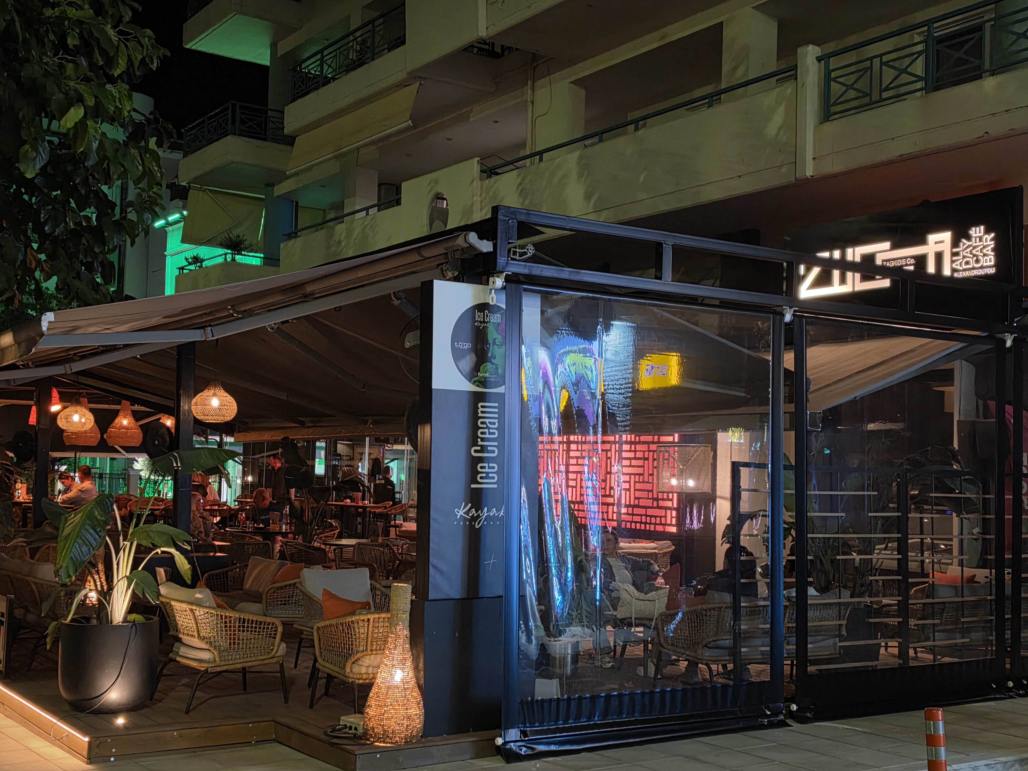 Zucca • Coffee • Lounge • Bar