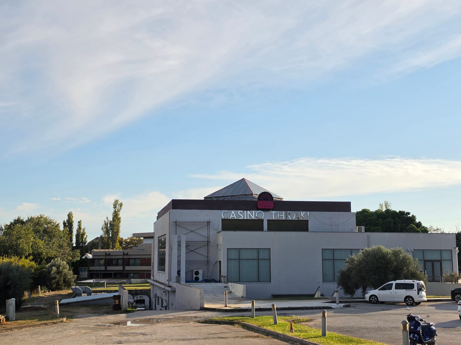 Alexander Beach Hotel & Spa